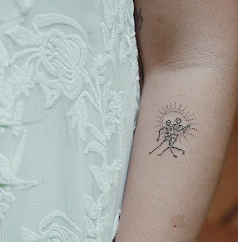 Rosa Bluestone Perr on Instagram: “I’m still dancing at the end of day #stickandpoke” Skeletons Dancing Tattoo, Under Elbow Tattoo, 2 Skeletons, Dancing Tattoo, Skeletons Dancing, Elbow Tattoo, Skeleton Drawings, Cute Tats, Elbow Tattoos