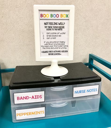 Classroom boo boo basket or nurse station. @thechoascoordinator School Nurse Elementary, Nursing Station, Nurse Station, School Nurse Office Decorations, School Nurse Office, Life Skills Classroom, Nurses Station, Classroom Makeover, Or Nurse