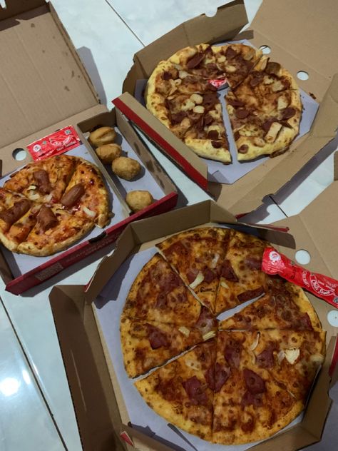 Pap Pizza Hut, Pizza Hut, Friedrich Nietzsche, Waffles, Pizza, Pizzas