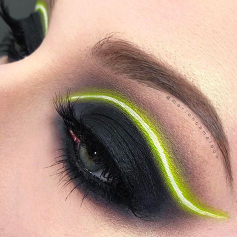 Futuristic Makeup, Fantasy Make-up, Make Up Designs, Neon Makeup, Rave Makeup, Beauty Make-up, Black Makeup, Makeup Eye Looks, Creative Eye Makeup