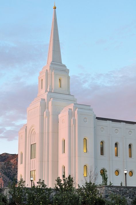 Brigham City Utah, Lds Talks, Lds Pictures, Temple House, Lds Temple Pictures, Temple Lds, Mormon Temples, Utah Temples, Church Pictures