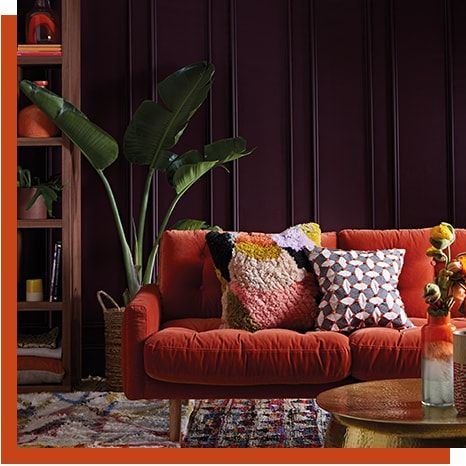 Warm and cosy living room with orange velvet sofa Colour Personality, Divan Cama, Autumn Living Room, Living Room Decor On A Budget, Sleeper Sofas, Living Room Orange, Clean Sofa, Cosy Living Room, Trendy Living Rooms