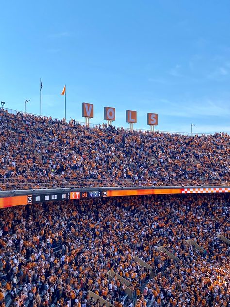 Tennessee Knoxville, Rocky Top Tennessee, Neyland Stadium, Tennessee Volunteers Football, Tn Vols, Tennessee Orange, Go Vols, Rocky Top, Exchange Student