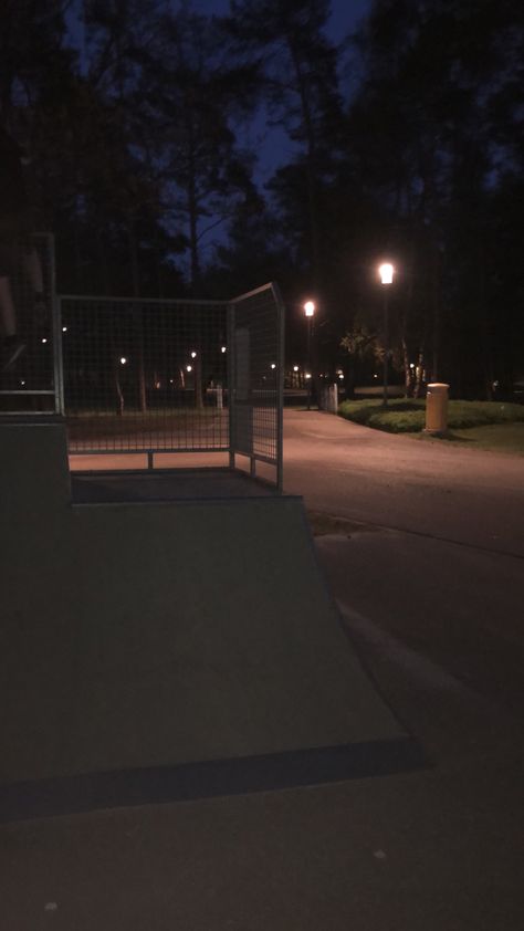 Skate Night Aesthetic, Skateboarding At Night Aesthetic, Skatepark Aesthetic Night, Skatepark At Night, Skate Park Night, Skating At Night Aesthetic, Sneaking Out Aesthetic Night, Skate At Night, Skatepark Aesthetic