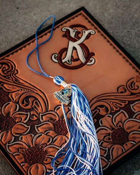 Leather Grad Cap Ideas, Graduation Cap Designs Leather Tooled, Boho Grad Cap, Leather Graduation Cap Designs, Tooled Leather Grad Cap, Leather Tooled Graduation Cap, Western Graduation Cap Designs, Leather Graduation Cap Ideas, Western Grad Caps