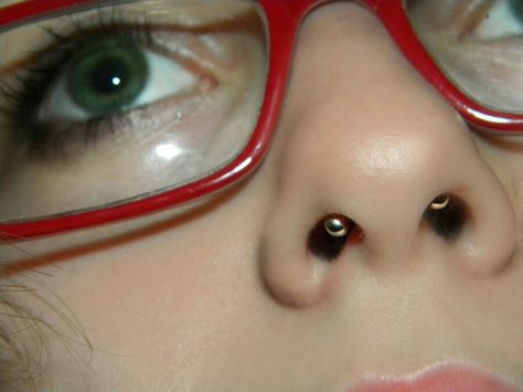 Septum Piercing Hidden, Hidden Piercings, Septum Piercing Men, Piercings Septum, Septum Piercing Jewelry, Septum Nose Rings, Septum Piercings, Brown Hair With Blonde Highlights, Under My Skin