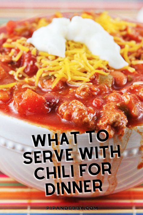 Chili Dinner Recipes, Chili Dinner Ideas Meals, Drinks That Go With Chili, What Goes With Chili Dinners, Chili Ideas Dinners, Chili Supper Party Ideas, Chili Meal Ideas, Best Sides With Chili, What Goes With Chilli As A Side