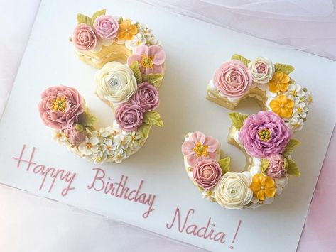 Floral Number Cake, Cupcake Flowers, Cookie Platters, Cake Floral, Cookie Cakes, Cookie Cake Recipe, Number Cake, Creative Birthday Cakes, Creative Birthday