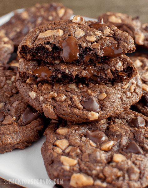 Double Chocolate Toffee Cookies, Chocolate Chunk Toffee Cookies, Heath Toffee Bits Recipes Baking, Heath Chip Cookies Toffee Bits, Heath Bits Cookies Toffee Bars, Toffee Cookies Heath, Heathbar Crunch Cookies, Heath Candy Recipes, Chocolate Xmas Cookies