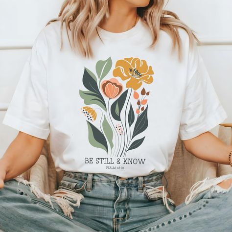 Printed Tshirt Women, Ladies T Shirt Design, Cute Tshirt Designs, Apparel Design Inspiration, Thrift Store Outfits, T-shirt Print Design, T Shirt Logo Design, Shirt Logo Design, Paint Shirts