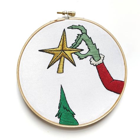 @hoopsandexpectations is showing us how to do Christmas with this hand embroidered hoop using DMC Etoile and Diamant Grandé. Grinch Hand, Grinch Hands, Sparkly Christmas, Christmas Films, Grinch Ornaments, Christmas Embroidery Patterns, Dmc Embroidery, Christmas Grinch, What Is Christmas