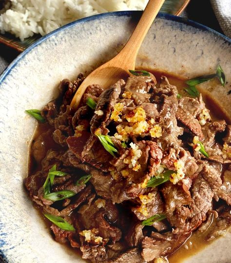 Beef Filipino Recipe, Beef Salpicao Recipe, Salpicao Recipe, Asian Seasoning, Crispy Garlic, Filipino Recipe, Tender Steak, How To Cook Beef, Garlic Butter Sauce