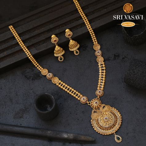 Gold Necklace Photography, Gold Necklace Set Long, Long Necklace Gold Indian Bridal, Gold Long Necklace Designs, Long Necklace Gold Indian, Gold Blouse Designs, Antique Necklace Gold, Arabic Designs, Long Necklace Gold