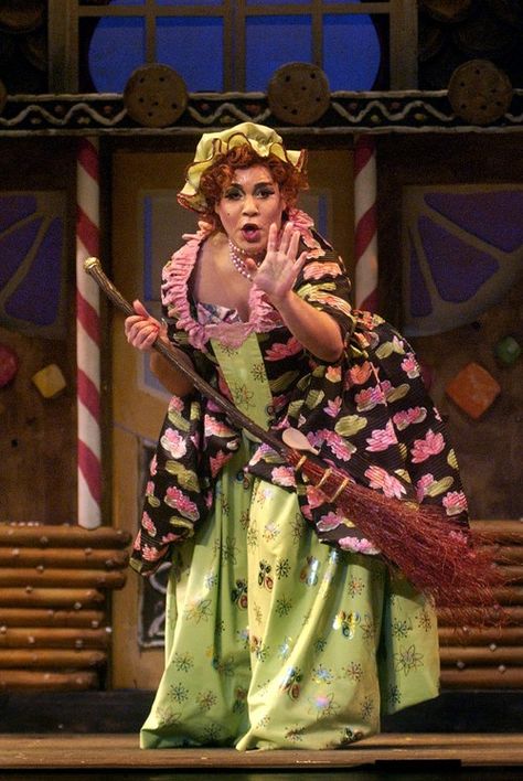 Mark Kano as The Witch in the University of Kentucky Opera Theater's production of Hansel and Gretel in 2008 Gretel Costume, Hansel And Gretel Costumes, Hansel And Gretel Witch, Opera Theatre, Broadway Costumes, Hansel And Gretel, Brothers Grimm, Grimm Fairy Tales, Metropolitan Opera