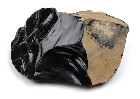 Obsidian Obsidian Meaning, Rock Collection Display, Different Types Of Rocks, Smoky Quartz Jewelry, Hematite Jewelry, Rock Types, Dull Colors, Crystal Formations, Types Of Crystals