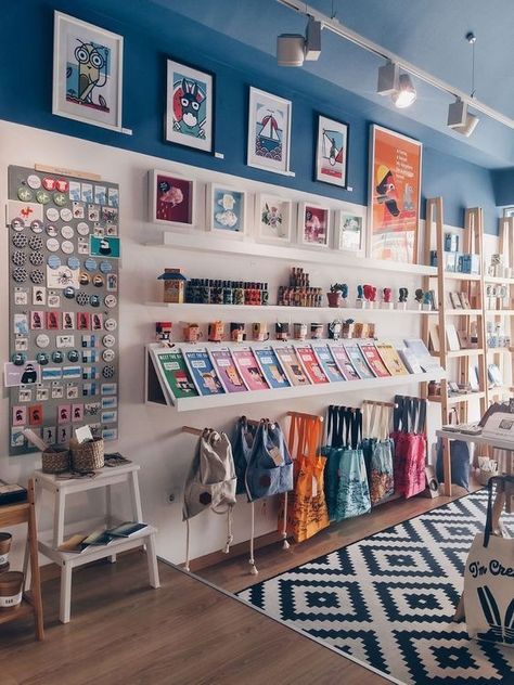 Stationery Store Design, Gift Shop Interiors, Bookstore Design, Store Design Boutique, Art Studio Room, Stationary Shop, Store Layout, Store Interiors, Shop Layout