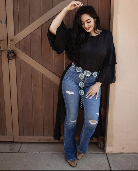 Western Wear Outfits Plus Size, Plus Size Womens Western Outfits, Plus Size Ranchera Outfit, Plus Size Country Concert Outfit Jeans, Picture Outfits For Women, Baile Outfits Jaripeo Plus Size, Tejano Outfits Women, Cowgirl Outfits Plus Size, Brianna Purvis