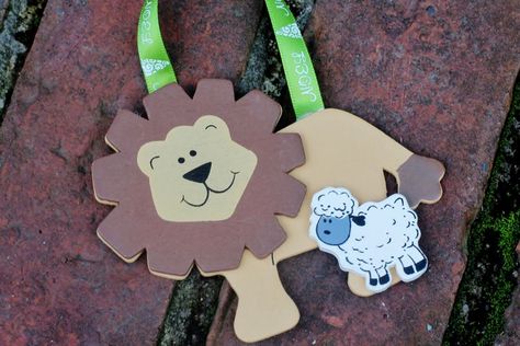 Tree Ornament Ideas, Lamb Ornament, The Lion And The Lamb, Jesse Tree Advent, Lion And The Lamb, Christmas Tree Festival, Jesse Tree Ornaments, Jesse Tree, Lion And Lamb