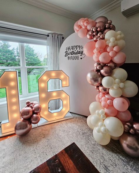 Happy Sweet 16 to Maddie 🎂 This surprise display lit up not just the house, but the faces of family & friends ! 🥰 #sweet16 #birthdayballoons #chiarabackdrop #balloondecore #celebrations #marqueenumbers #16 #sweetsixteen #rosegold #rosegoldballoons #yyt #partydecorations Sweet 16 Balloon Decorations, Happy Sweet 16, 16 Balloons, Circle Garland, Rose Gold Balloons, Light Display, Sweet Sixteen, 16th Birthday, Birthday Balloons