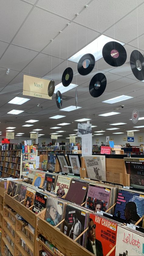 Cd Store, Record Crafts, Vinyl Shop, Vinyl Aesthetic, Record Stores, Vinyl Store, Music Collage, Record Shop, Vinyl Cd