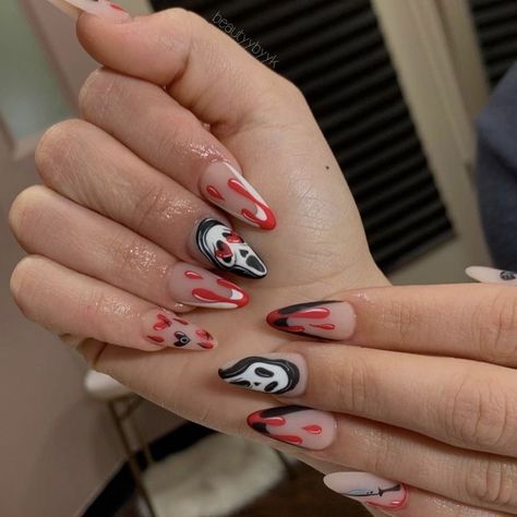 Mani Designs Gel, Halloween Nails On Real Nails, Ghost Face Nails Almond, Halloween Nails Horror Movies, Halloween Horror Nights Nails, Horror Nails Short, Michael Myers Nails Acrylic, Almond Halloween Nail Designs, Horror Themed Nails