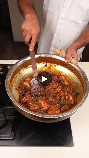 Bhuna Chicken Fry | curry | Bhuna Chicken Fry | By Cook Pro 6Facebook Chicken Ghee Roast, Chicken Bhuna, Ghee Roast, Chicken Fry, Indian Chicken Recipes, Indian Chicken, Pakistani Food, Roast Recipes, Roast Chicken