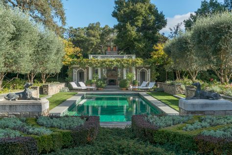 Atherton poolhouse and pool_web Hampton Pool, Hamptons Pool, Victorian Pool, Hamptons Houses, Backyard Pool House, Pool House Design, Pool House Designs, New Orleans Homes, Architecture Landmark