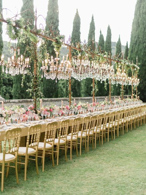 Outdoor Wedding Altars, Wedding Long Table, Villa Cetinale, Outdoor Wedding Tables, Luxury Concierge Services, Luxury Concierge, Italian Weddings, Dream Wedding Decorations, Siena Italy