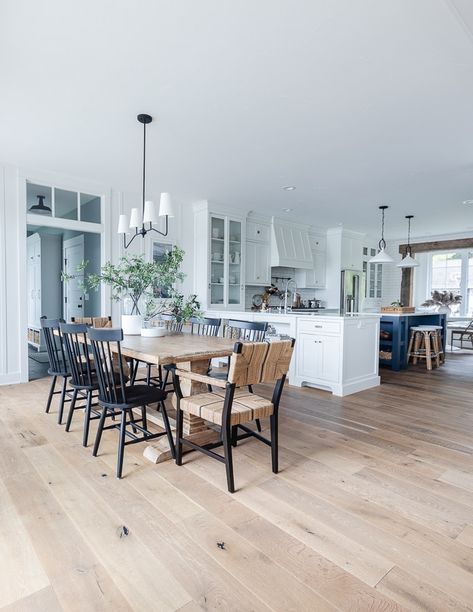 Dining Table Different End Chairs, Banks Dining Table Chairs, Coastal Dining Room Black Chairs, Wood Kitchen Table And Black Chairs, Light Table With Black Chairs, Wooden Table Black Chairs, Light Oak Table With Black Chairs, Natural Wood Table With Black Chairs, Brown Table With Black Chairs