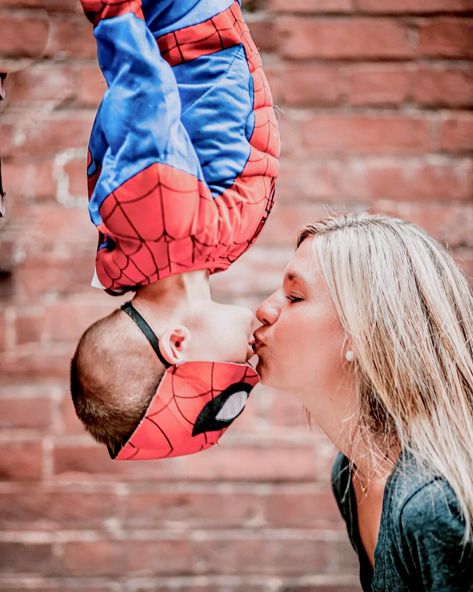 Superhero Photoshoot, Spiderman Halloween Costume, Spiderman Theme, Car Birthday Theme, Spiderman Birthday Party, Spiderman Costume, Spiderman Party, Spiderman Birthday, Family Costumes