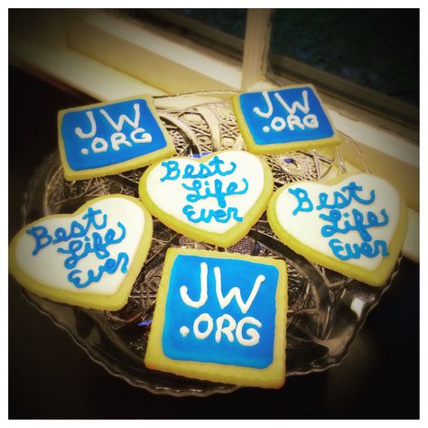 Jw.org cookies/ Best life ever cookies Jw Congregation Party Ideas, Jw Cookies, Jw Pioneer Gifts Ideas, Jw Pioneer Gifts Ideas Diy, Family Worship Ideas Jw Games, Pioneer School Gifts Jw, Jw Pioneer School, Caleb And Sophia, Jehovah Witness Gifts