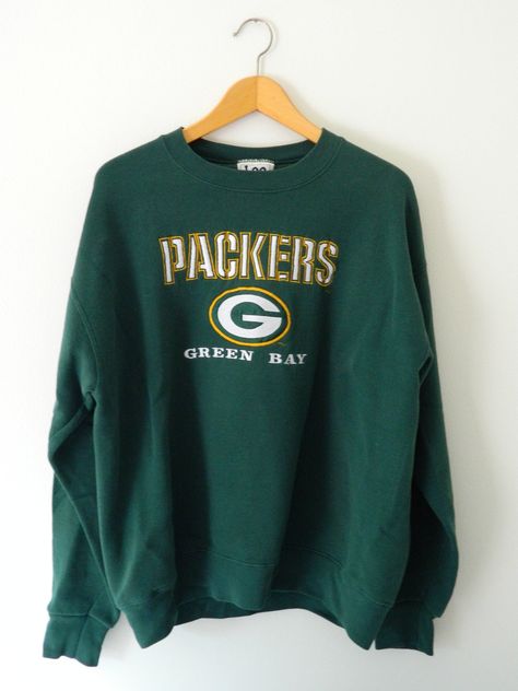 Green Bay Packers Vintage Sweatshirt // Classic Green Embroidered Packer Sweatshirt by GreenBayGal on Etsy Fan Gift Green and Gold Football Season Team Apparel Gear Green Bay Packers Vintage, Green Bay Packers Sweatshirt, Nfl Sweatshirt, Packers Sweatshirt, Sweat Vintage, Nfl Packers, Retro Sweatshirts, Champion Shirt, Sweatshirt Vintage