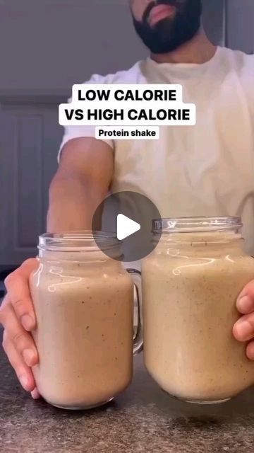 Smoothie Recipe | Weight Loss on Instagram: "Low Calorie Vs High Calorie Protein Shake! Follow @smoothie.heal 👈 Follow @smoothie.heal 👈 Get a complete 21-Day DETOX Smoothie Diet Plan with over 36 daily meal-replacement smoothie recipes, shopping lists, whole food meals, snacks and more. ⁠ ⁠ If you’re looking to lose fat or build muscle, you can use one of these shakes for each goal💪🏽 High Calorie Shake (gain weight): • 50g rolled oats • 1 banana • 1 tbsp almond butter • 1 tbsp chia seeds • 1 tbsp Greek yogurt • 1 scoop protein powder (vanilla) @myprotein • 1 tsp cinnamon (regulates blood pressure) • Handful strawberries • 200ml coconut milk or normal milk Approx 814 calories 82g C / 52g P / 31g F Low Calorie Shake (lose weight): • 30g rolled oats • 1/2 or 1 cup frozen berries • High Calorie Protein Shakes, High Calorie Shakes, Low Calorie Shakes, Exercise Transformation, Fat Loss Smoothies, High Calorie, Diet Smoothie Recipes, Smoothie Diet Plans, Protein Shake Recipes