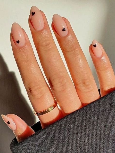 Cute Short Basic Nails, Cute Heart Nails, Black And Nude Nails, Heart Nail Designs, Recipes Authentic, Nude Nail Designs, Subtle Nails, Nail Designs Valentines, Work Nails