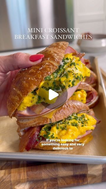 Nicole Keshishian Modic | KALEJUNKIE® on Instagram: "@kalejunkie BEST EVER MINI CROISSANT BREAKFAST SANDWICHES! If you are looking for something easy and very delicious to serve on Mother’s Day or for your weekly meal preps, THIS is what you need to make! Each mini croissant is filled with soft scrambled eggs and my personal favorite fillings—cheddar cheese, turkey, ham, bacon, and chives—but you can customize the fillings! If you are making these for your meal prep, simply wrap each one and FREEZE. When you are ready to enjoy in the morning, unwrap, let thaw, and pop in the oven at 350 for 5-6 minutes, or if you are short on time, place a paper towel around the sandwich and microwave for 1-2 minutes. They are SOOOOO YUMMY! ⁣ ⁣ Comment ‘PAN’ or ‘LINK’ and I will DM you my most favorite non Breakfast Box Ideas, Croissant Sandwich Ideas, Egg Croissant Sandwich, Mini Croissant Sandwiches, Brunch Sandwiches, Croissant Breakfast Sandwiches, Soft Scrambled Eggs, Brunch Sandwich, Croissant Breakfast Sandwich