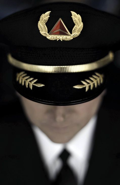 We can dream.... - Airline Pilot Central Forums Pilot Uniform Men, Pilot Tattoo, Air Stewardess, Pilot Uniform, Commercial Pilot, Airplane Wallpaper, Pilots Aviation, Hot Clothes, Airline Pilot