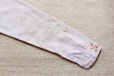 Removing rust stains from cloth and fabric is easier than you might think. Utilize these tips on how to remove rust stains from clothes and carpet. Homemade Stain Removers, Remove Deodorant Stains, Remove Rust Stains, Stain Removal Guide, Removing Rust, Iron Rust, Remove Rust, Helpful Hacks, Stain On Clothes