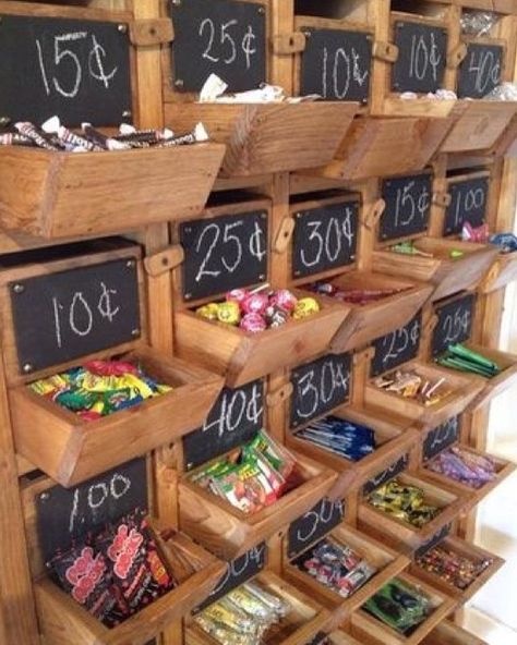 Love the bulk bins and the simple price points. Might be better sorted by price and bins a bit larger to avoid constant refills. #retail… Candy Store Display, Grocery Store Design, Penny Candy, Candy Display, Farm Store, Craft Show Displays, Farm Shop, Farm Stand, A Penny