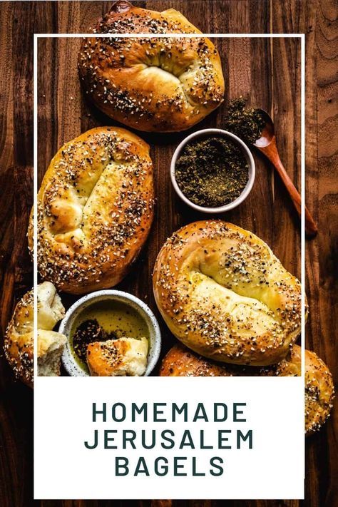 Jewish Bagel Recipe, Zaatar Seasoning, Nice Buns, Bread Breakfast, Homemade Bagels, Small Microwave, Bagel Recipe, Sourdough Recipes, Bread Board