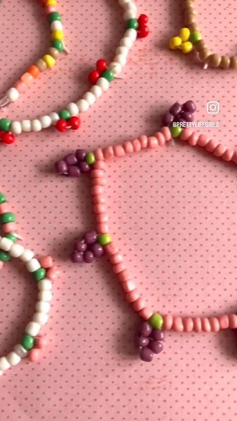 DIY Beaded Fruit Bracelets with Seed Beads #BeadingPatterns #BeadEmbroideryPattern #BeadEmbroideryPatternsBeginner #BeadEmbroideryPatternsEasy Beaded Fruit, Fruit Bracelet, Seed Bead Pattern, Bead Embroidery Patterns, Detailed Jewelry, Bead Pattern, Beading Projects, Diy Beads, Beautiful Patterns