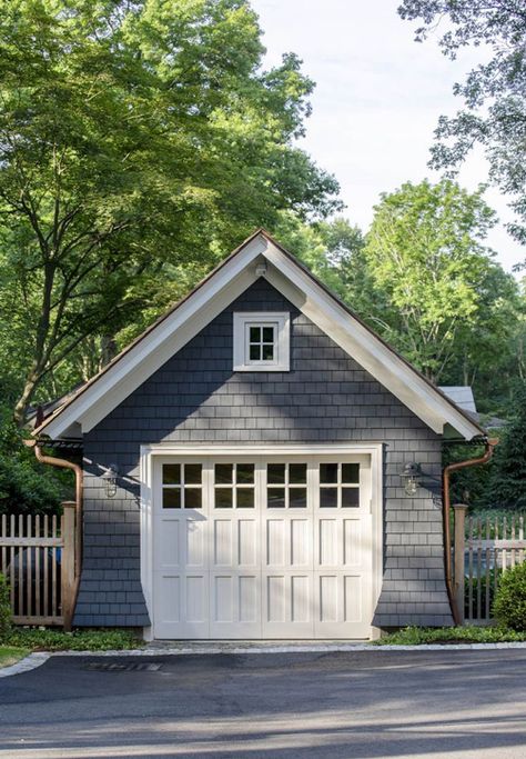 Garage Houses, Unique Garage Doors, Detached Garage Designs, Side Garage, Cottage Getaway, Garage Construction, Cedar Shake Roof, Garage Guest House, Cedar Shake