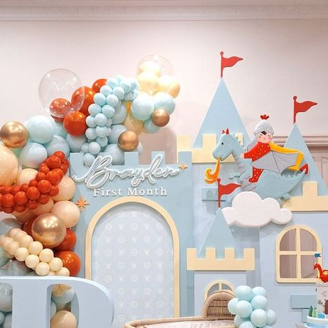 Graduation Balloon Gift, Baby Boy Backdrop, Prince Birthday Theme, Castle Backdrop, Prince Birthday, Boy Birthday Party Themes, Graduation Balloons, Dragon Decor, Balloon Gift