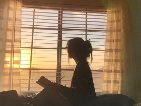 @brookepaigemt A Book, Blinds, The Sun, A Woman, Sun, Reading, Bed