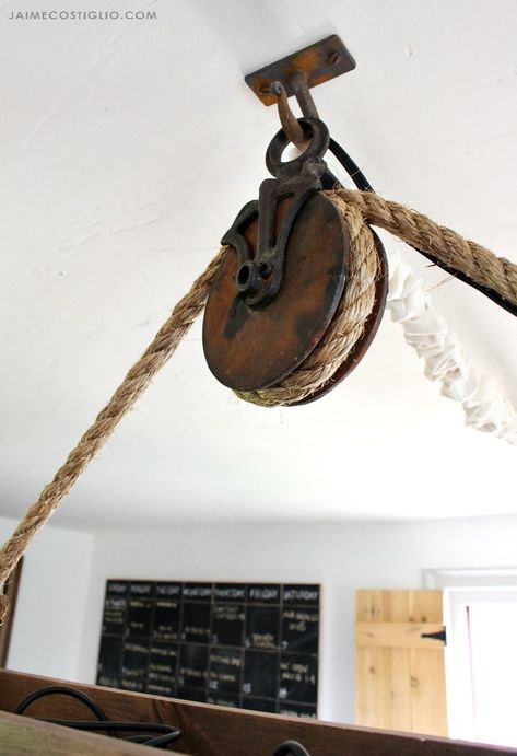 Diy Boho Lighting, Diy Wood Beam Light Fixture, Diy Island Light Fixture, Diy Farmhouse Light Fixtures, Light Above Kitchen Sink, Diy Hanging Light Fixtures, Industrial Bathroom Ideas, Pulley Light Fixture, Diy Hanging Light