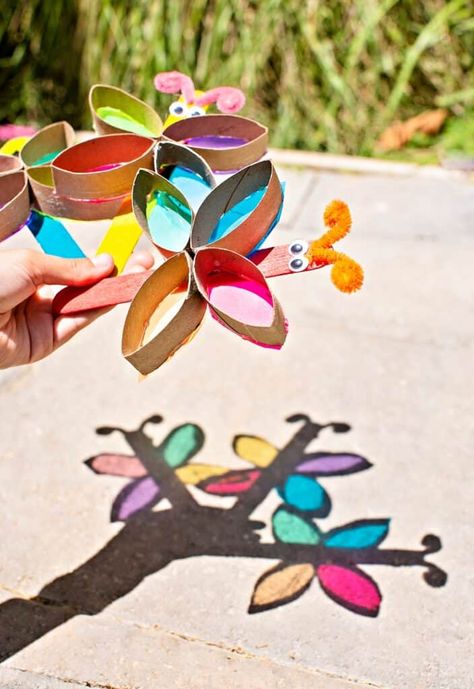 Butterfly Suncatcher, Suncatcher Craft, Toddler Arts And Crafts, Outdoor Crafts, Diy Valentine, Daycare Crafts, Toddler Art, Spring Activities, Camping Crafts