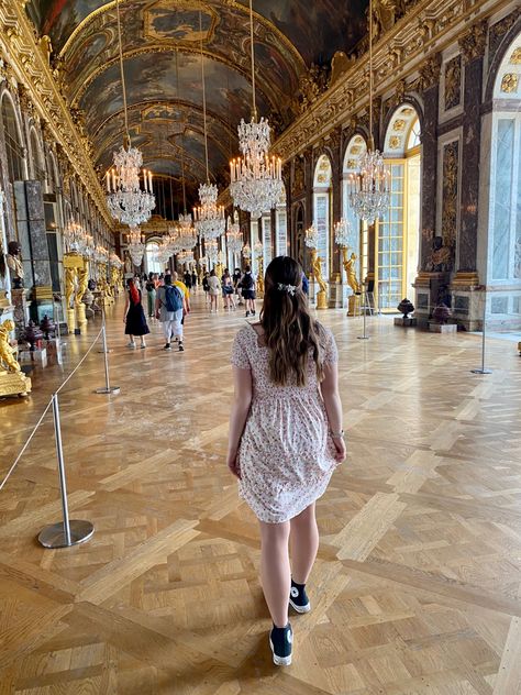 #versailles #palace #hallofmirrors Palace Of Versailles Aesthetic, Versailles Aesthetic, Hall Of Mirrors, Palace Of Versailles, Insta Pictures, Travel Board, Versailles, Palace, Louvre