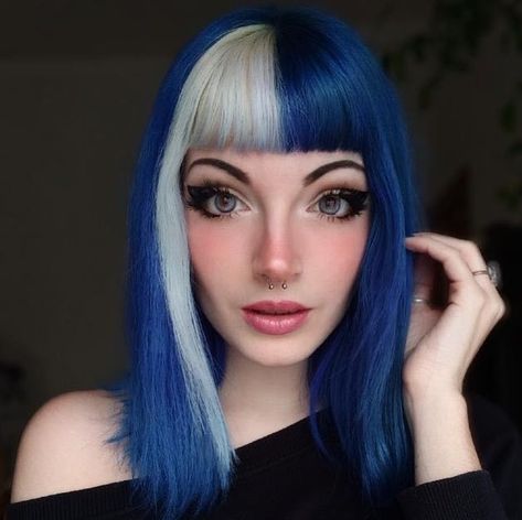 Blue And White Hair, Directions Hair Colour, Extreme Hair Colors, Directions Hair Dye, Unusual Hair Colors, Vegan Hair Dye, Color Block Hair, Split Dyed Hair, Best Hair Mask