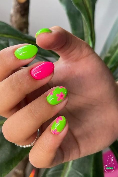 Peach Nail Art, Lexi Nails, Chloe Nails, Understood The Assignment, Cruise Nails, Neon Nail Designs, Neon Green Nails, Retro Nails, Set Love