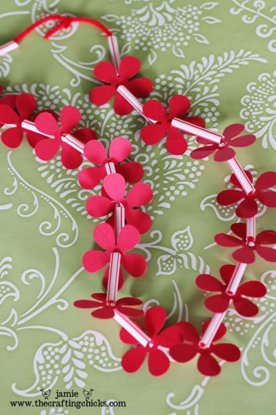 Hawaiian Leis-Kid Craft....we did this at my daughter's 8th birthday luau, but I used silk flower pedals from Dollar Store flower bunches.  Girls loved the craft! ليلو وستيتش, Summer Fun For Kids, Fun Summer Activities, Hawaiian Theme, Summer Crafts For Kids, Hawaiian Party, Camping Crafts, Luau Party, Childrens Crafts