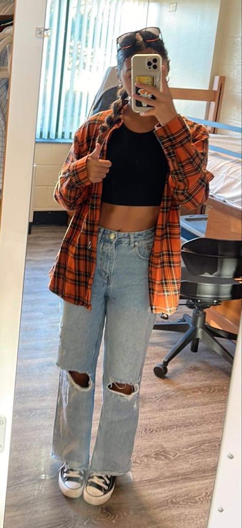 Female Outfits, Flannel Outfits, Outfit Ideas, Girl Outfits, Ootd, Fashion Outfits, Outfit Inspo, Clothes For Women, Quick Saves